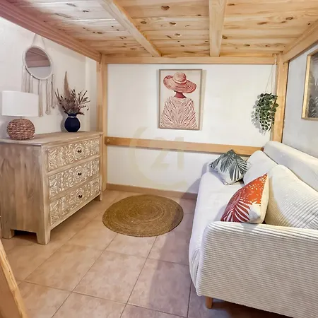 Holiday home Maison Avec Jardin Proche De La *