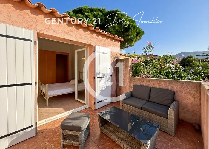 Holiday home Maison Avec Jardin Proche De La *